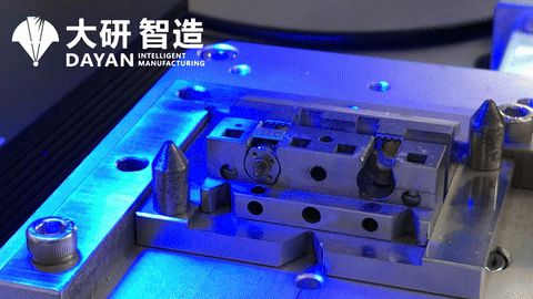 大研智造激光焊锡机：突破湿敏电阻传感器焊接精度瓶颈(图2)